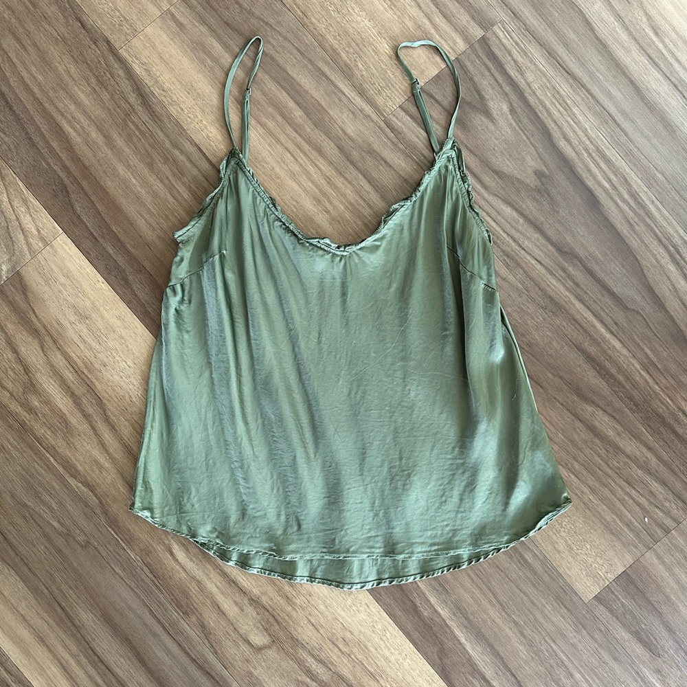 ARITZIA / WILFRED ruffle satin camisol in sage green